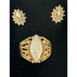 Vintage Genuine Opal Ring 18k Yellow Gold Electroplated Made in the USA